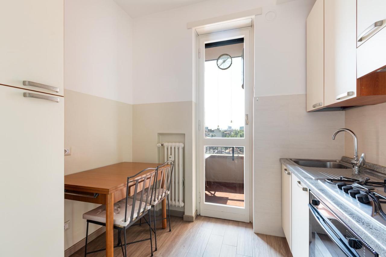 Milano - Roomy Apartment 300 M From M3 Affori Fn! Milão Exterior foto